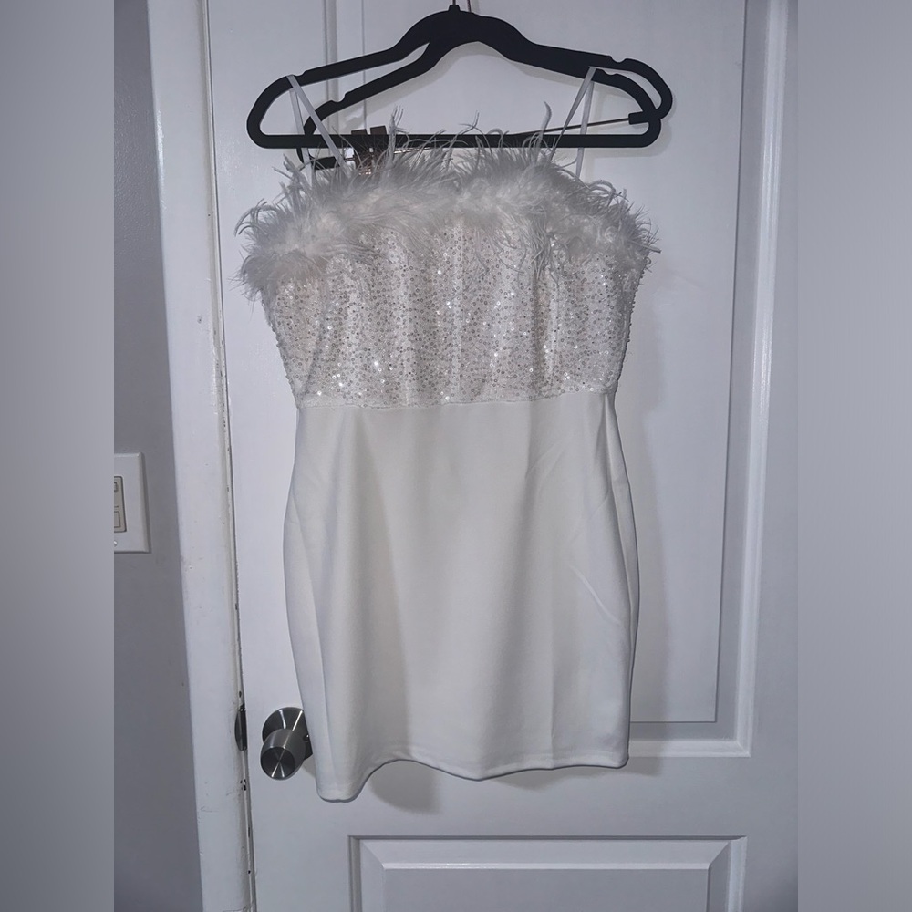 New with tags, white, size medium
